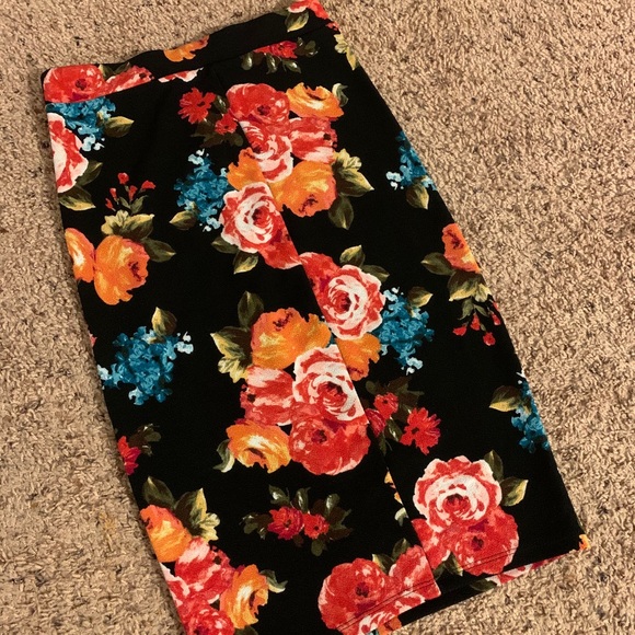 Skirt - Picture 1 of 1